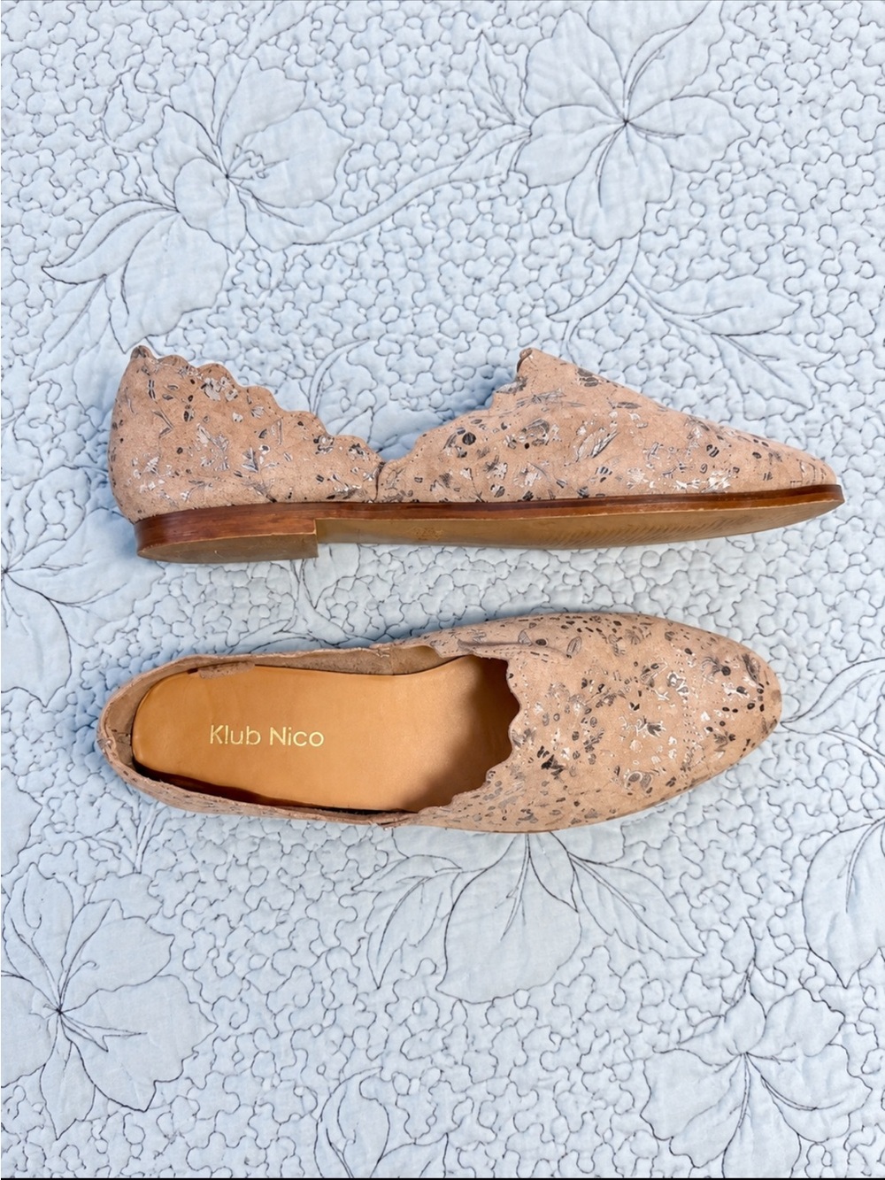 💥KLUB NICO Georgette Scalloped Pewter Floral Flat Made in Spain EU 36 US 6💛